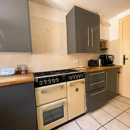 Maison 150m 4 Chambres, Baignoire, Jardinet Saint-Meme-les-Carrieres