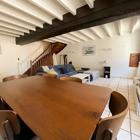 Maison 150m 4 Chambres, Baignoire, Jardinet * Saint-Meme-les-Carrieres